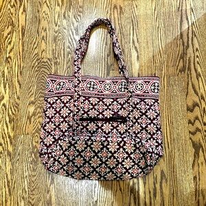Large Vera Bradley Tote Bag Maroom Medallion